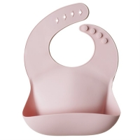 Mushie Śliniak Silikonowy Blush
