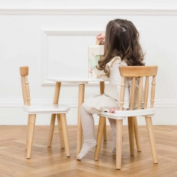 Stolik i dwa krzesełka dla dzieci drewniane Le Toy Van