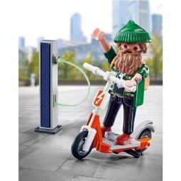 PLAYMOBIL 70873 HIPSTER Z ELEKTRYCZNĄ HULAJNOGĄ FIGURKA